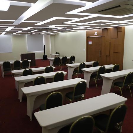 Ramada By Wyndham Manaus Torres Center Hotel Buitenkant foto