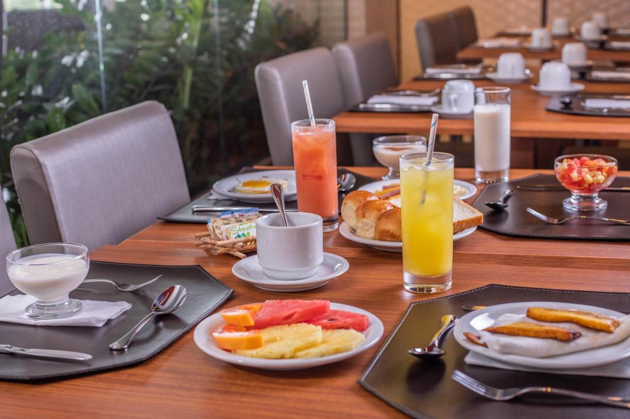 Ramada By Wyndham Manaus Torres Center Hotel Buitenkant foto