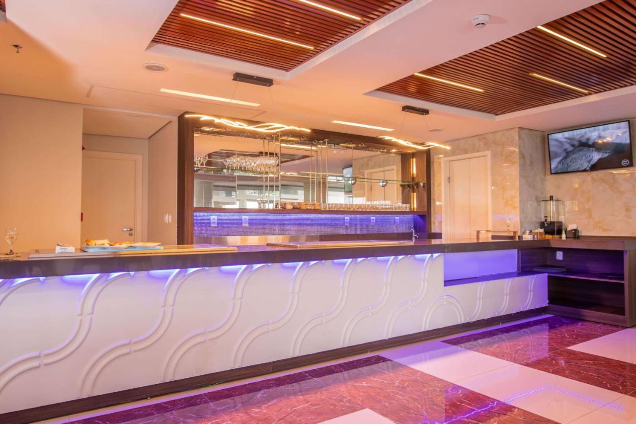 Ramada By Wyndham Manaus Torres Center Hotel Buitenkant foto